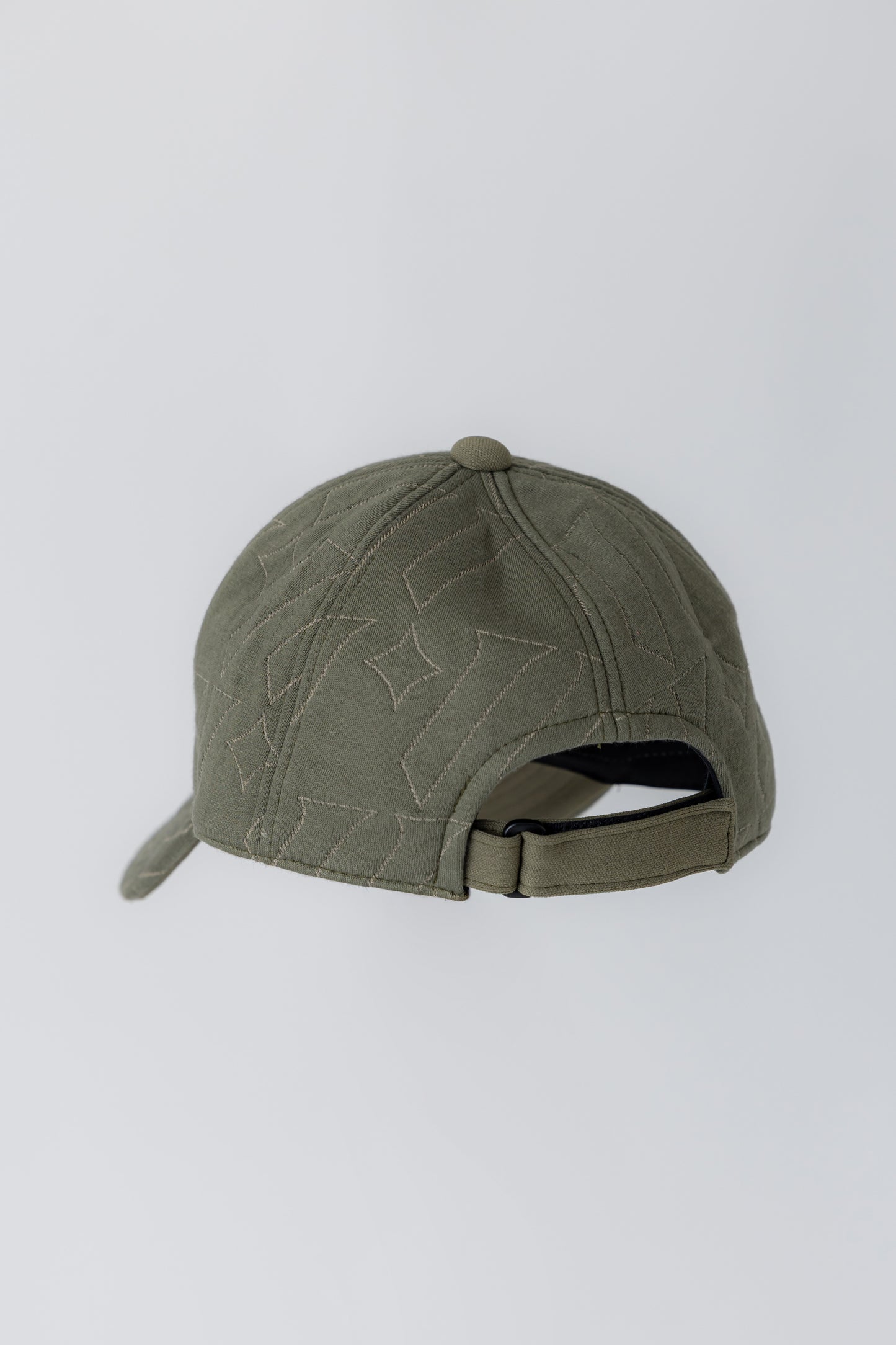 男女兼用 ロゴキルトジャガード CAP オリーブグリーン